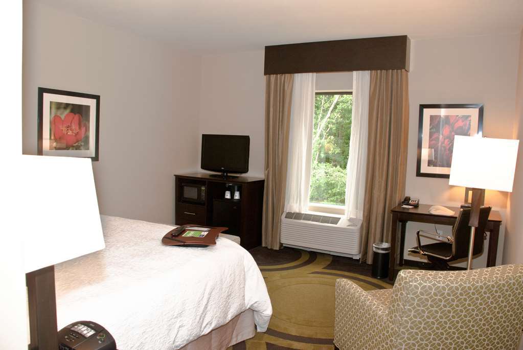 Hampton Inn Maumelle Room photo